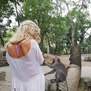 Meet your Posher, Eva